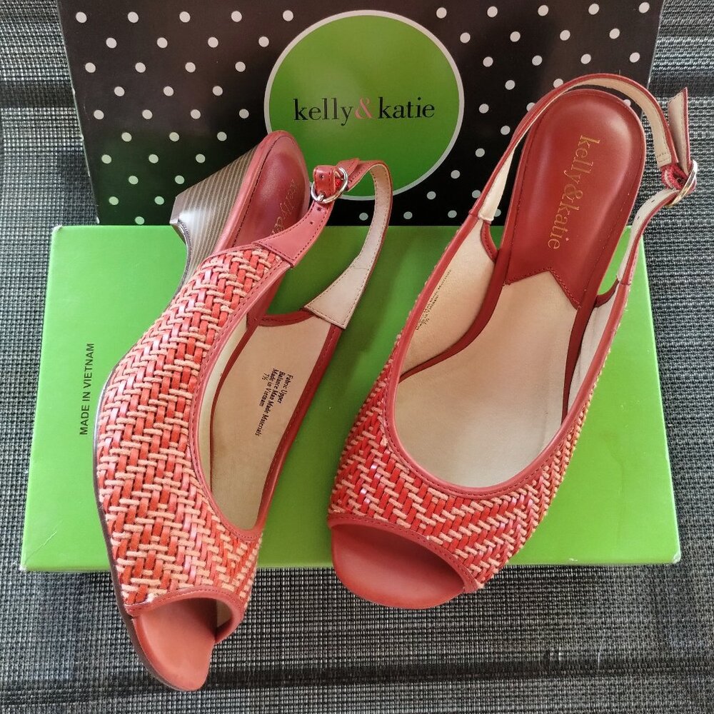 Kelly & Katie Coral Slingback Heels Size 7.5
